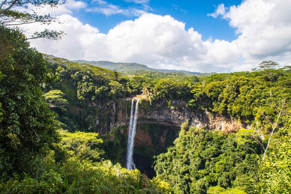 A scenic view of Costa Rica's lush landscapes, showcasing the essence of ecotourism.